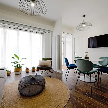 Luxury Near Tour Eiffel Paris